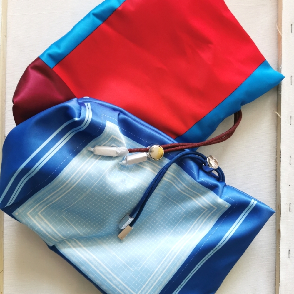 La Mer collection ( travel bags)